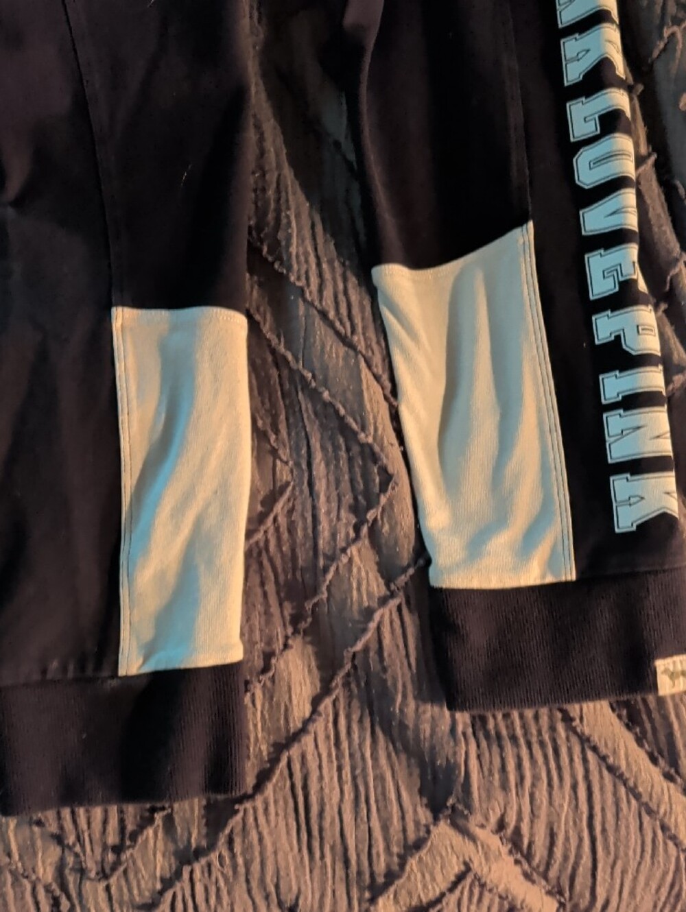 PINK Victoria's Secret Black Logo Garment Label - Picture 3 of 4